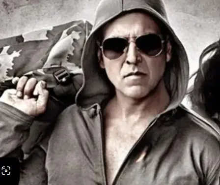 Akshay Kumar - Holiday: A Soldier Is Never Off Duty