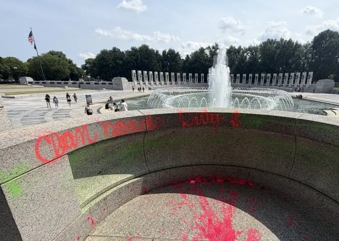 World War II memorial in Washington vandalised with graffiti and bubble soap; investigation launched
