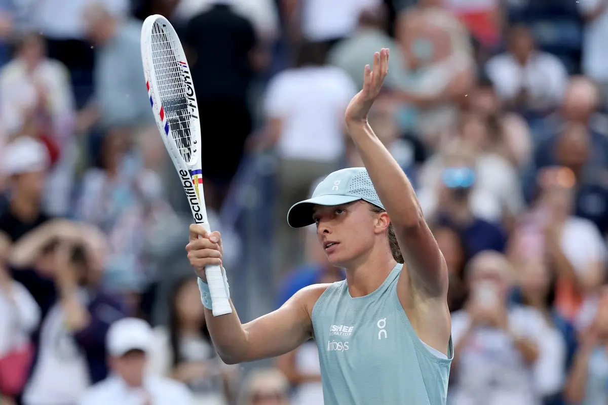 Canadian Open: Iga Swiatek wins first title of 2026, beats Rybakina in final