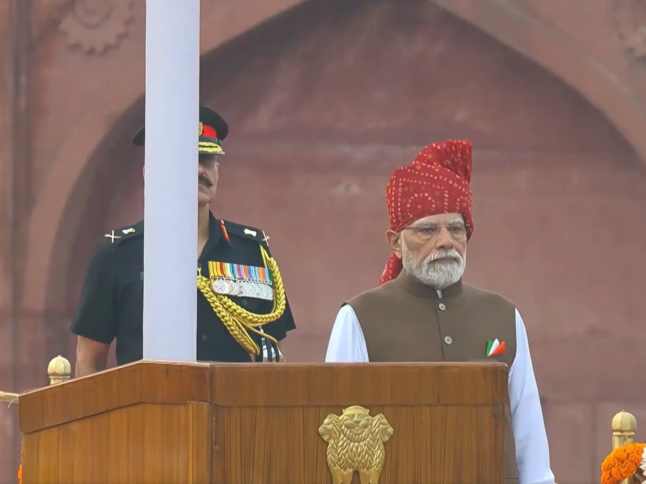 'Vande Mataram' played at Red Fort for first time since India's Independence 'Vande Mataram' played at Red Fort for first time since India's Independence
