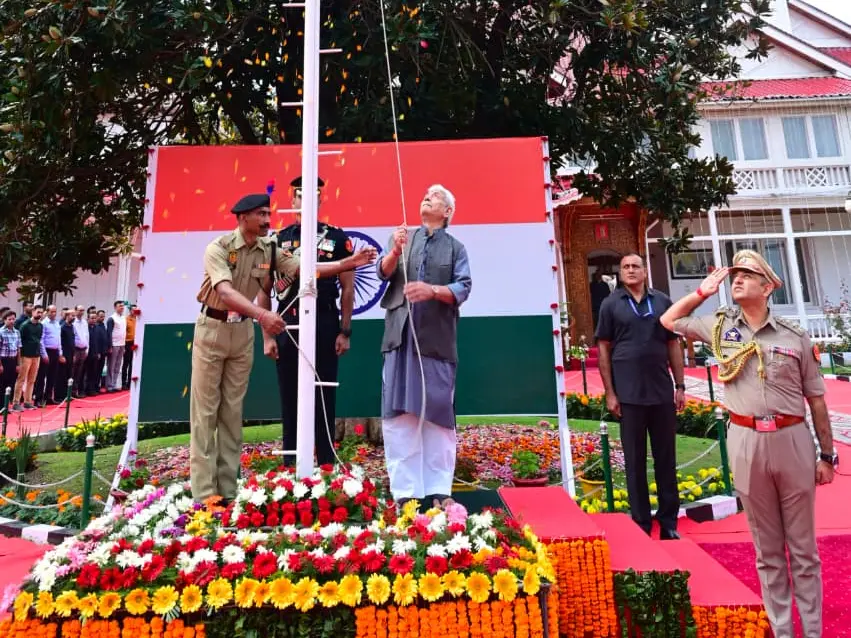 LG Sinha hoists national flag at Lok Bhavan on 80th Independence Day LG Sinha hoists national flag at Lok Bhavan on 80th Independence Day