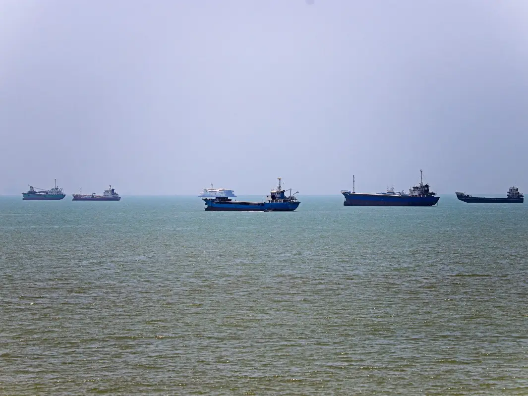 Iran says Hormuz passage deal reached with Oman, reopening tied to US lifting blockade Iran says Hormuz passage deal reached with Oman, reopening tied to US lifting blockade