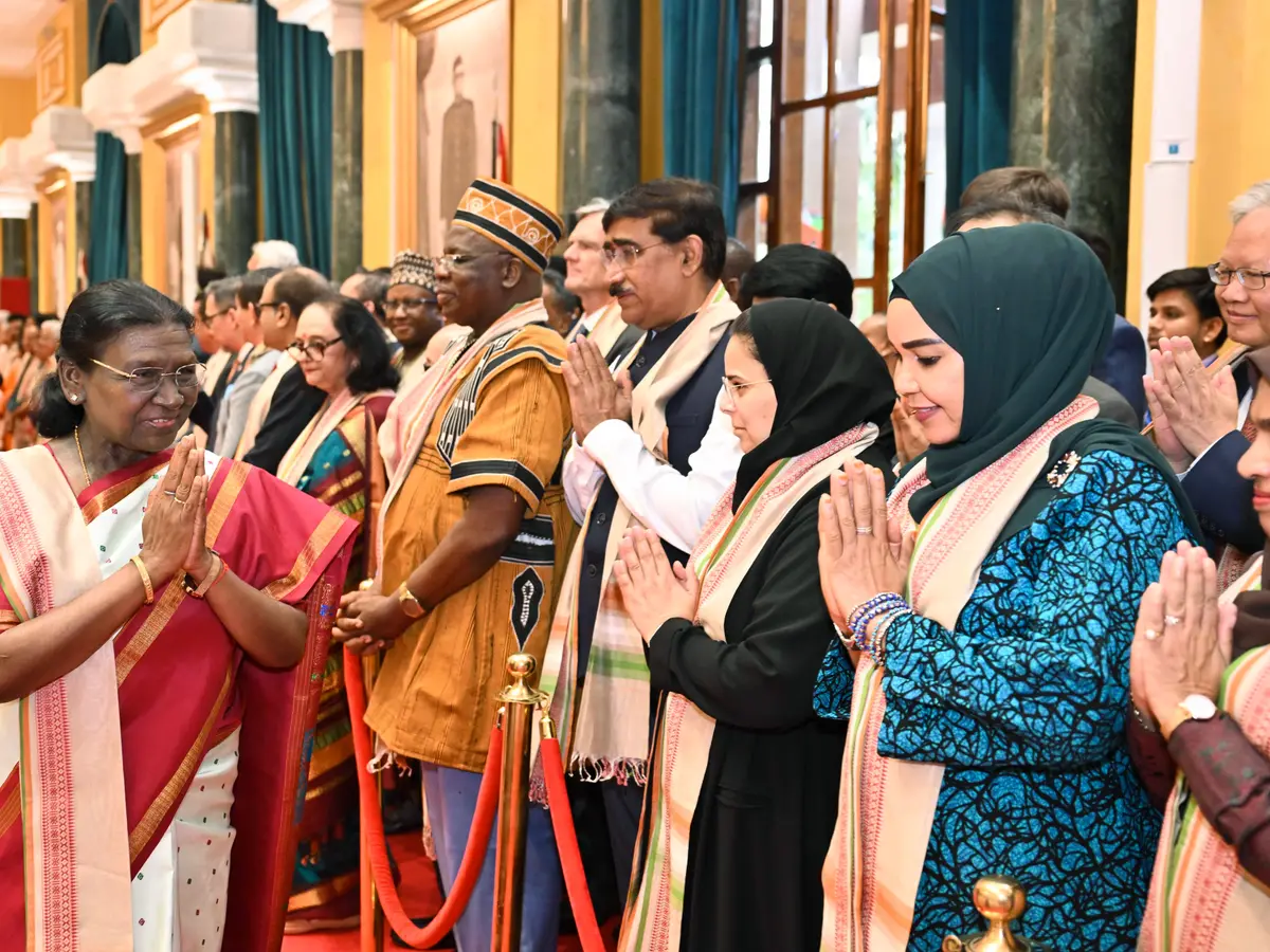 President Murmu hosts I-Day reception; PM Modi, leaders attend