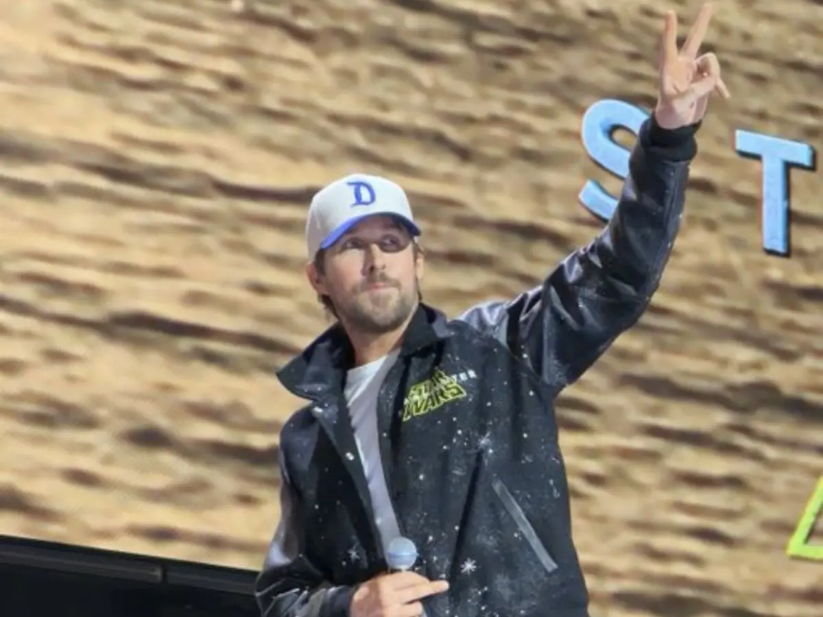 Ryan Gosling unveils 'Star Wars: Starfighter' at D23