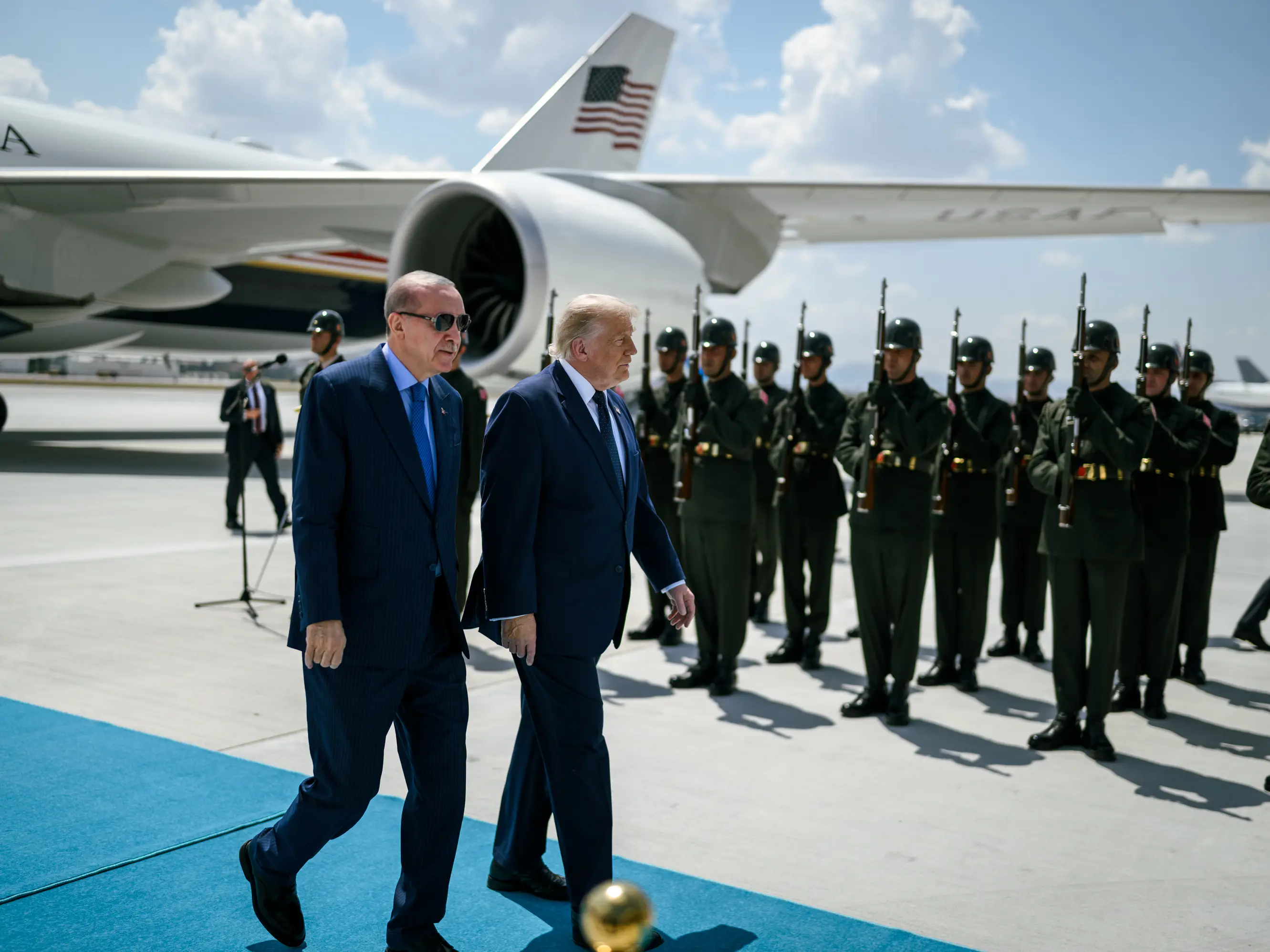 'Deceived': Did White House put at risk the journalists travelling with Trump during plane switch? What they say 'Deceived': Did White House put at risk the journalists travelling with Trump during plane switch? What they say
