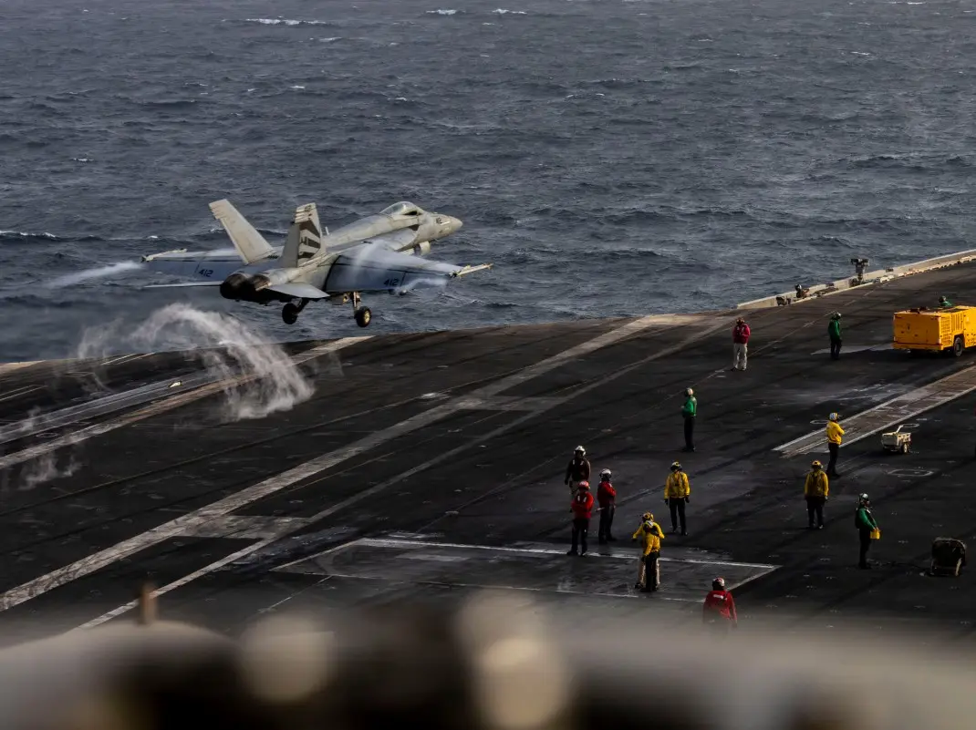 US top commander visits USS Lincoln amid Iran war, Gaza and Lebanon tensions US top commander visits USS Lincoln amid Iran war, Gaza and Lebanon tensions