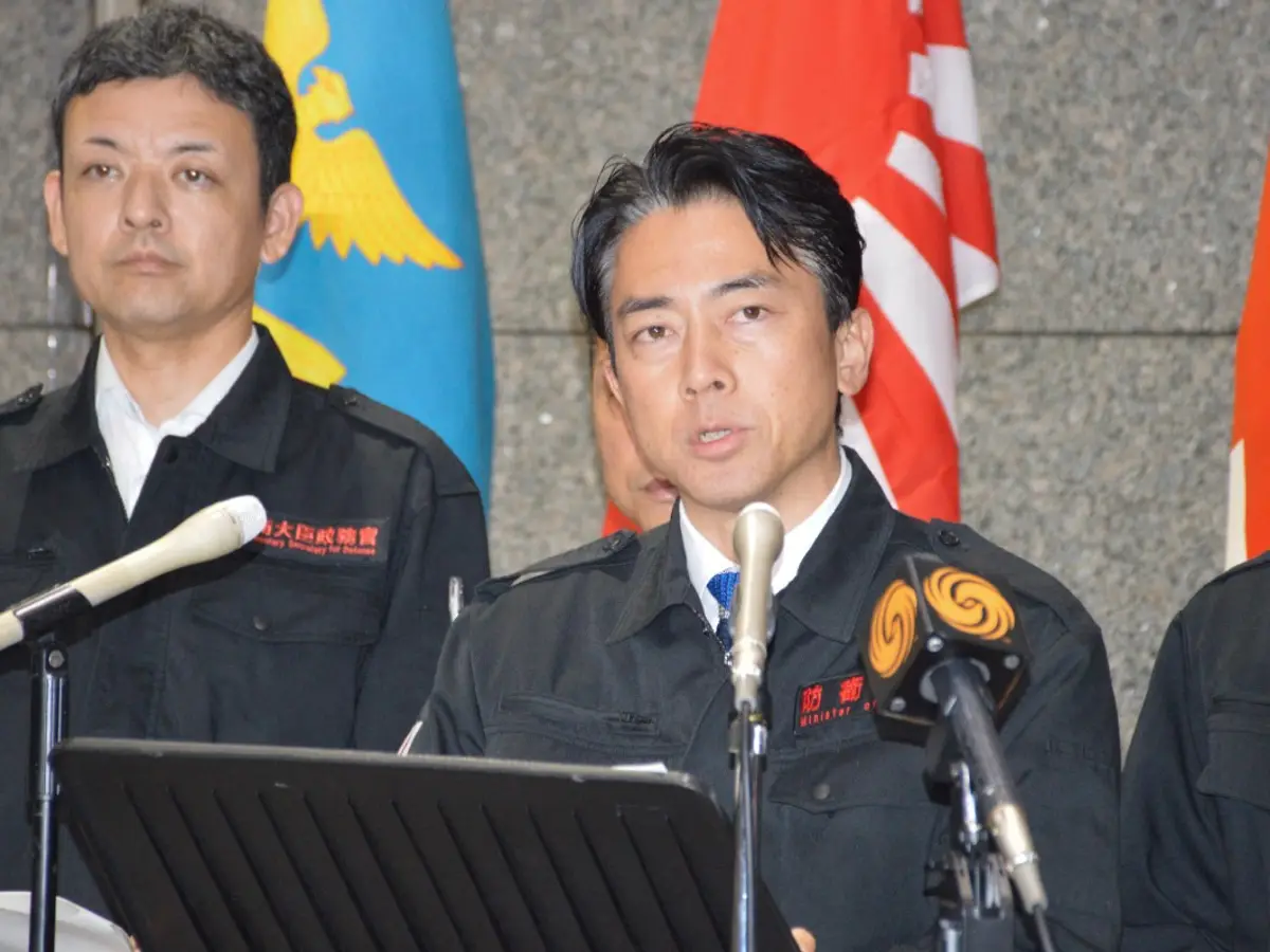 Der japanische Verteidigungsminister Shinjiro Koizumi besucht nächste ...