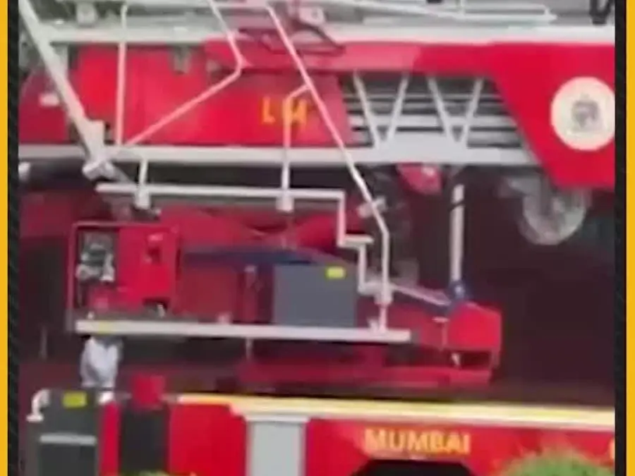 Mumbai: fire breaks out in basement of income tax office in Churchgate