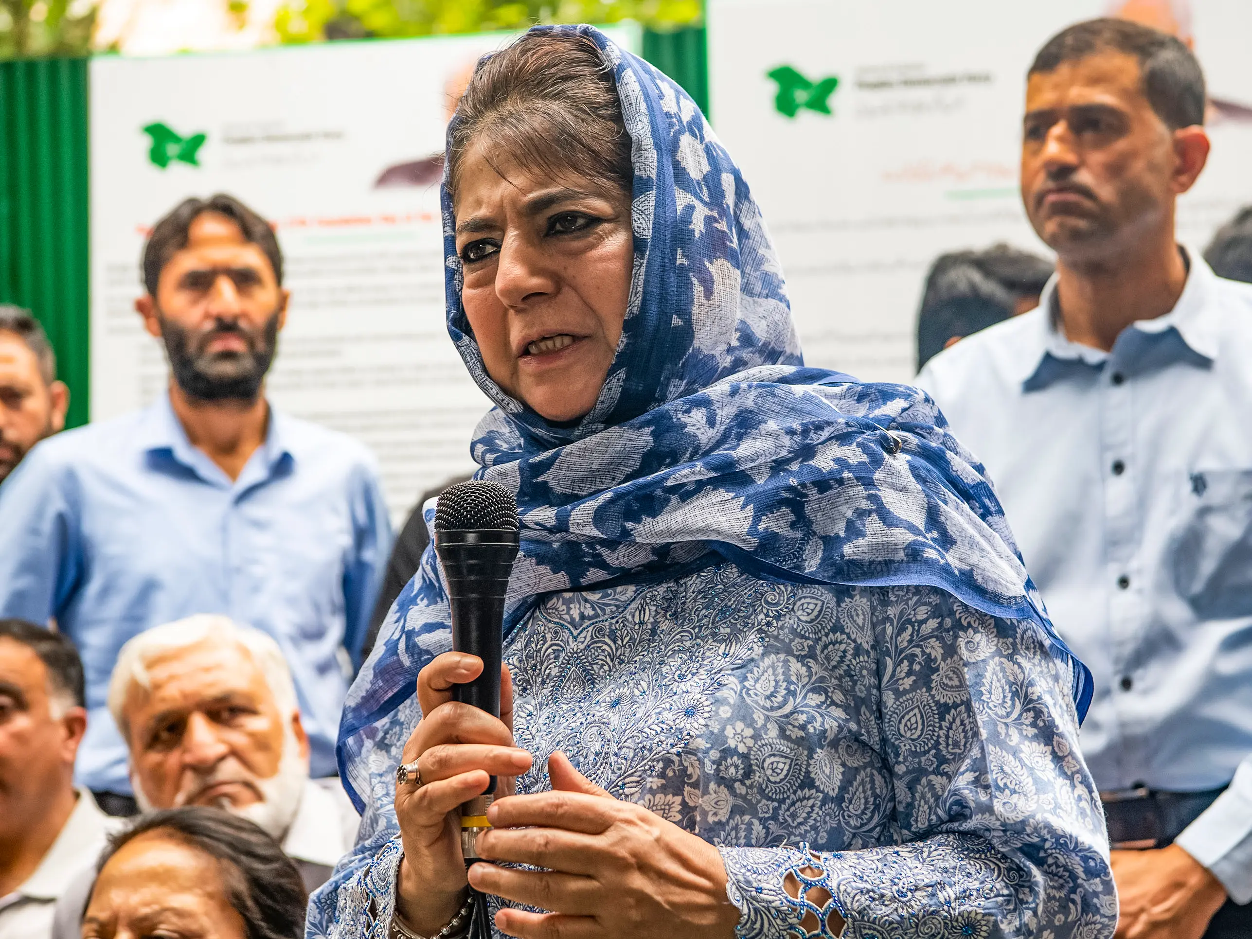 ‘I support Article 370. I’m a dimagi Naxal’: Mehbooba Mufti hits back at Kiren Rijiju ‘I support Article 370. I’m a dimagi Naxal’: Mehbooba Mufti hits back at Kiren Rijiju