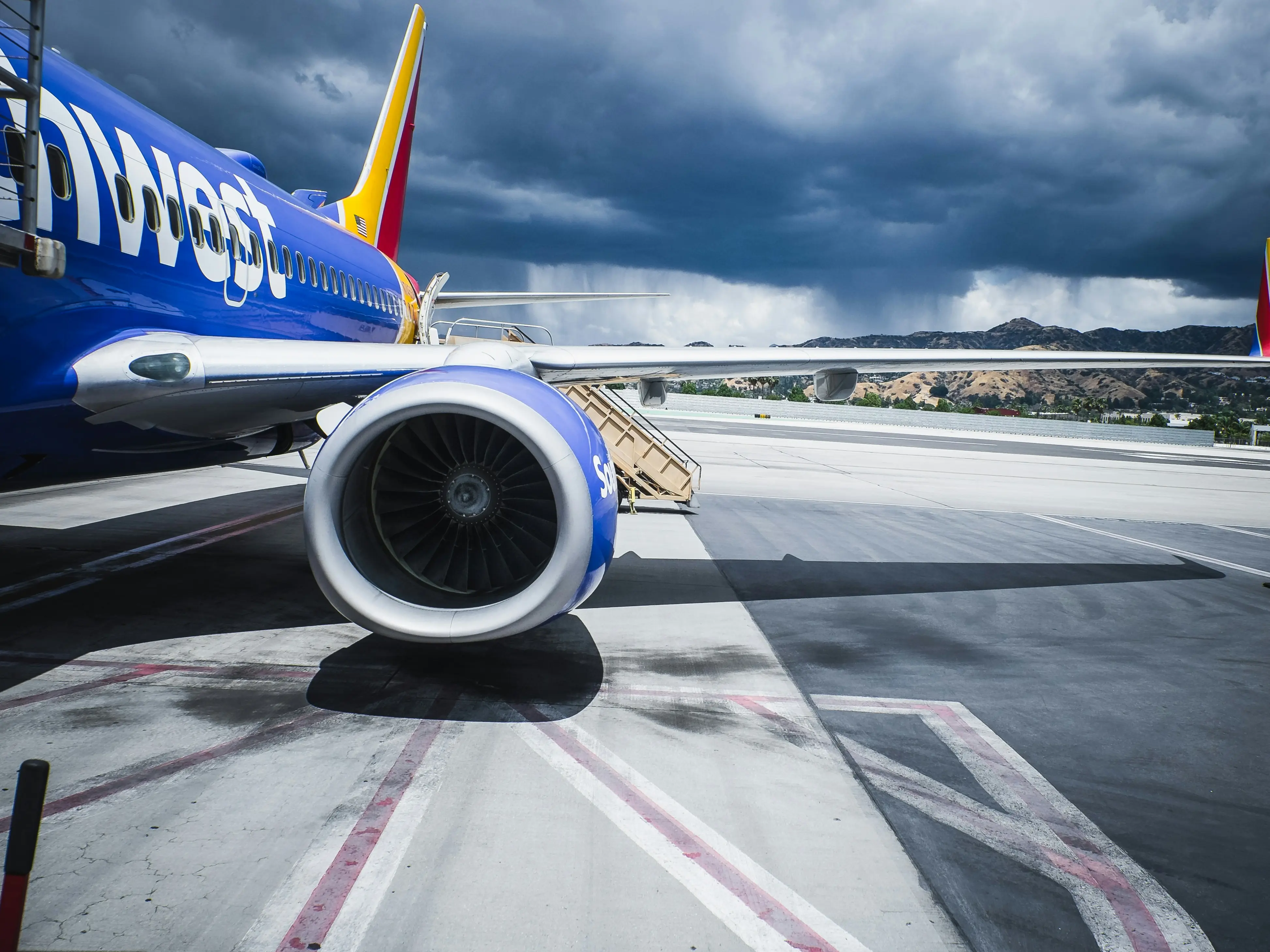 Southwest pilot union wants to punish female co-pilot who reported Captain for stripping and watching porn in cockpit Southwest pilot union wants to punish female co-pilot who reported Captain for stripping and watching porn in cockpit