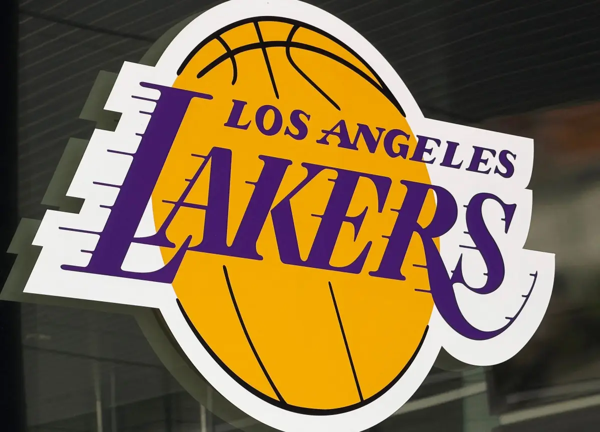 Jeanie Buss to fight sibling over sale of NAB's LA Lakers