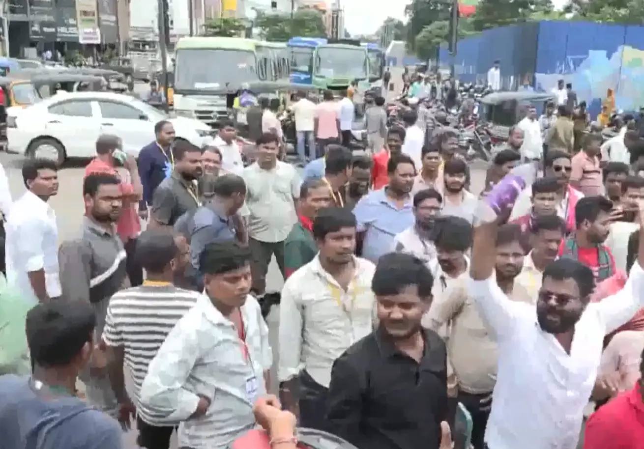 80 protestors arrested as app-based ride drivers' stir turns violent in Bhubaneswar, 13 cops injured