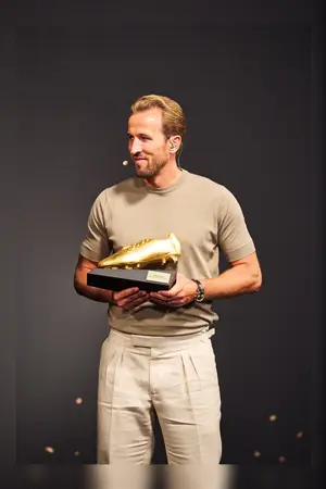 Harry Kane wins second European Golden Shoe award and has 'no itch' to return to Premier League Harry Kane wins second European Golden Shoe award and has 'no itch' to return to Premier League