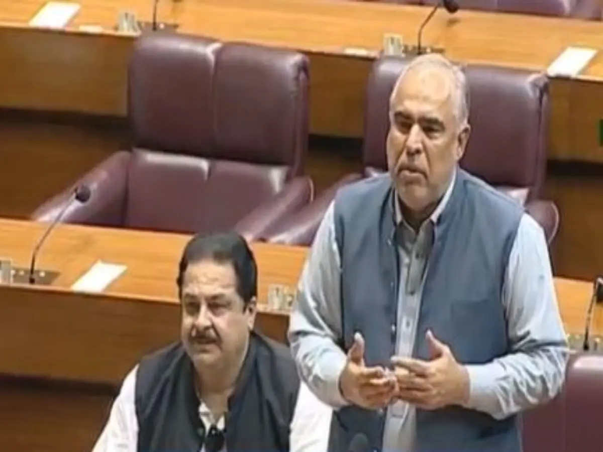 'Only Indian, American passport holders allowed': Pakistan MP alleges discrimination at UAE hotel 'Only Indian, American passport holders allowed': Pakistan MP alleges discrimination at UAE hotel