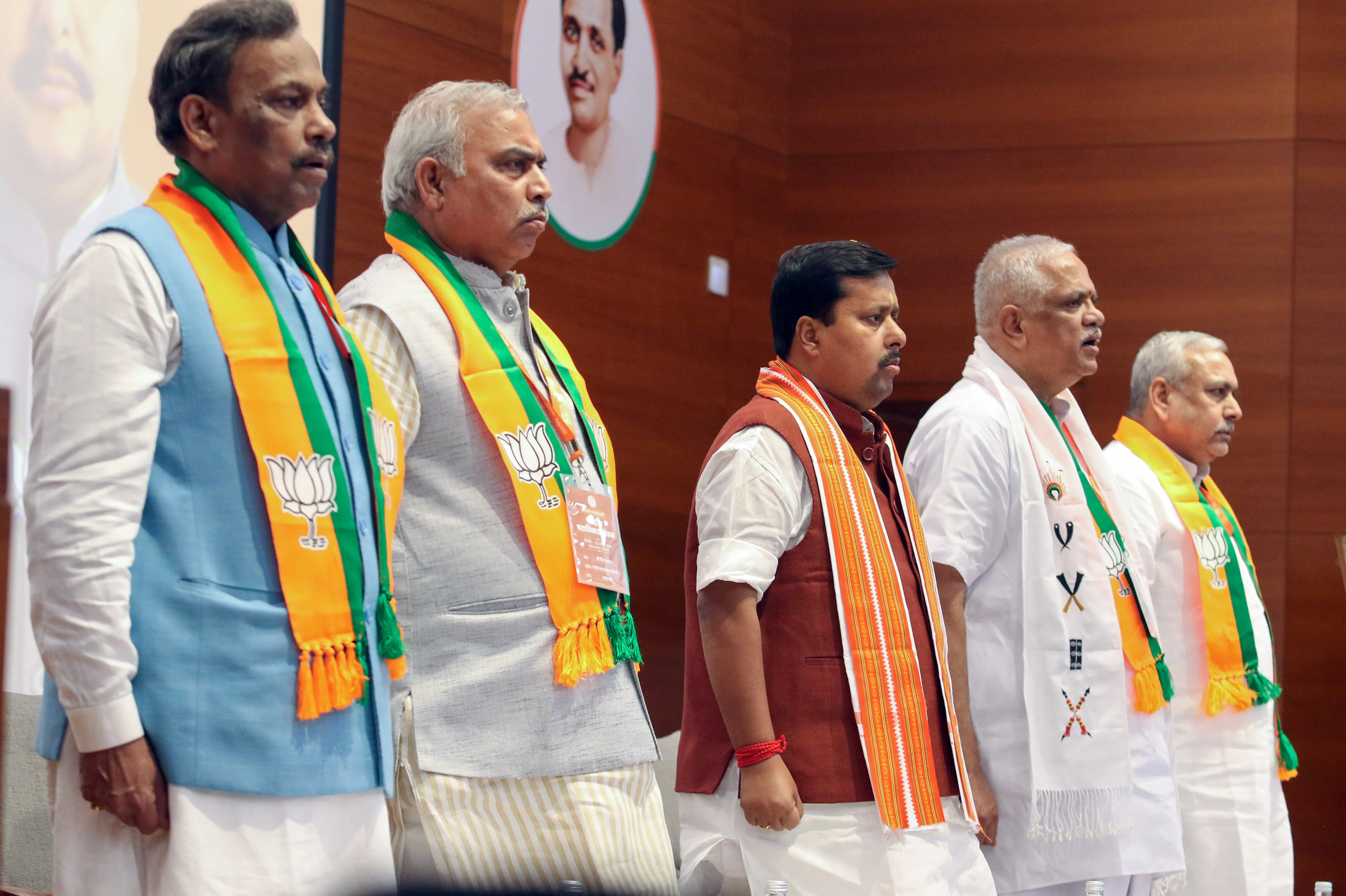 BJP passes 'Vande Mataram' resolution, condemns Congress' two stanza decision