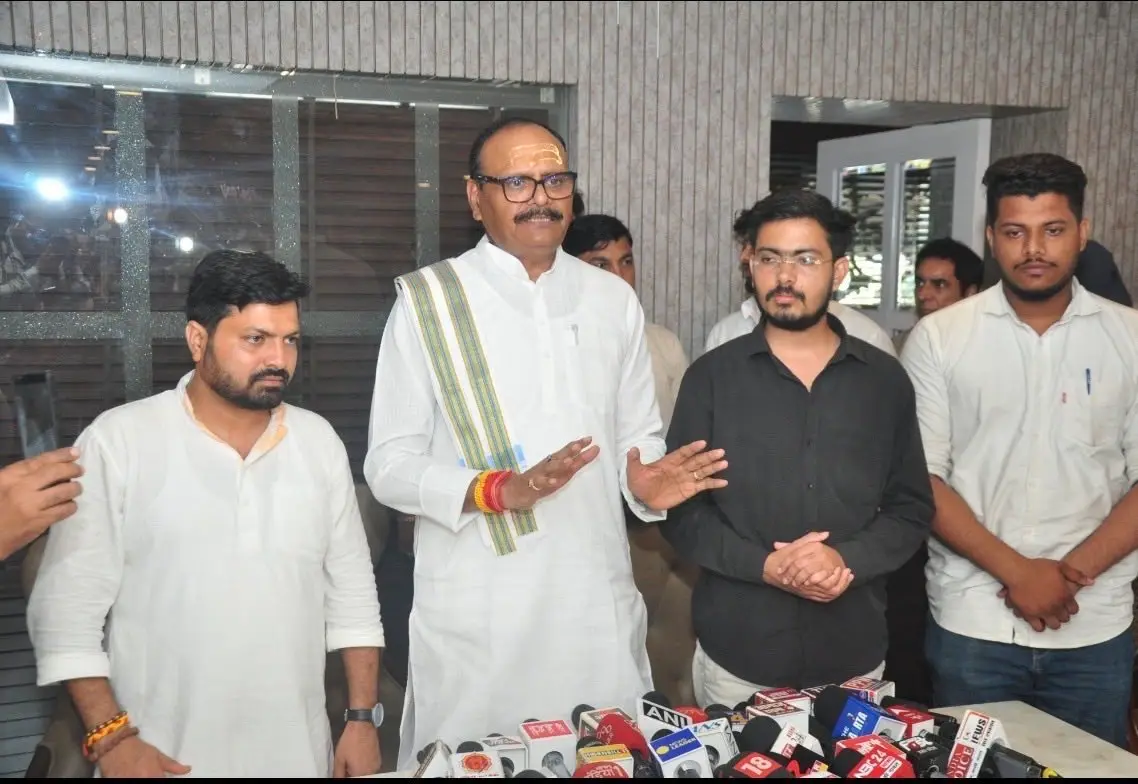 UP Deputy CM Brajesh Pathak meets anti reservation activists, assures Centre will consider demands