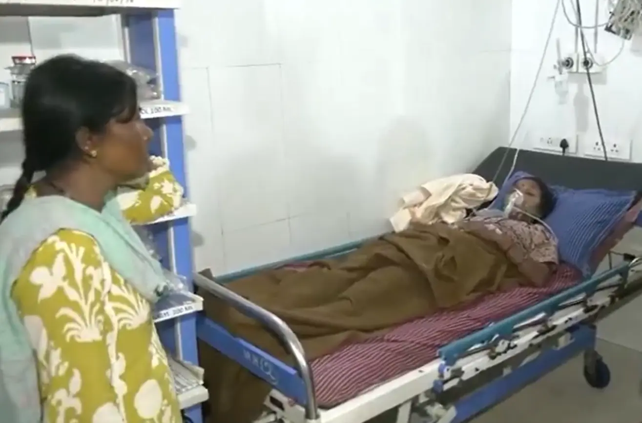 Over 40 people hospitalised after chlorine gas leak at water purification plant in Maharashtra's Nagpur, area cordoned off