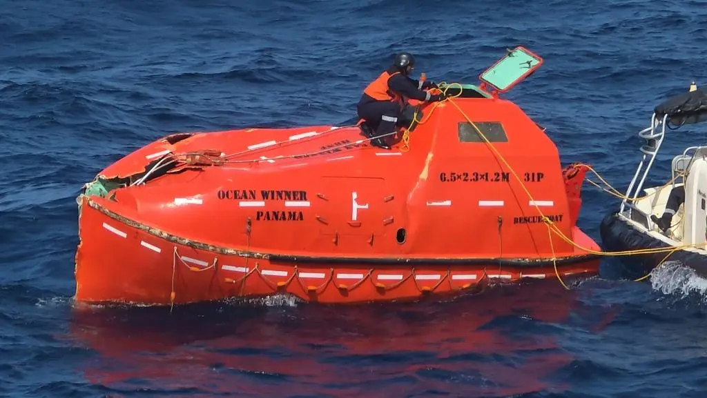 Indian and Chinese maritime centres coordinate rescue efforts for missing vessel with Chinese nationals in Bay of Bengal