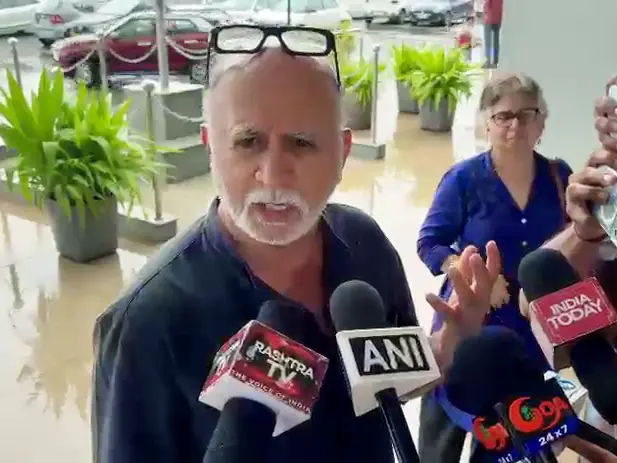 SC directs Tarun Tejpal to surrender within two weeks, rejects exemption plea SC directs Tarun Tejpal to surrender within two weeks, rejects exemption plea