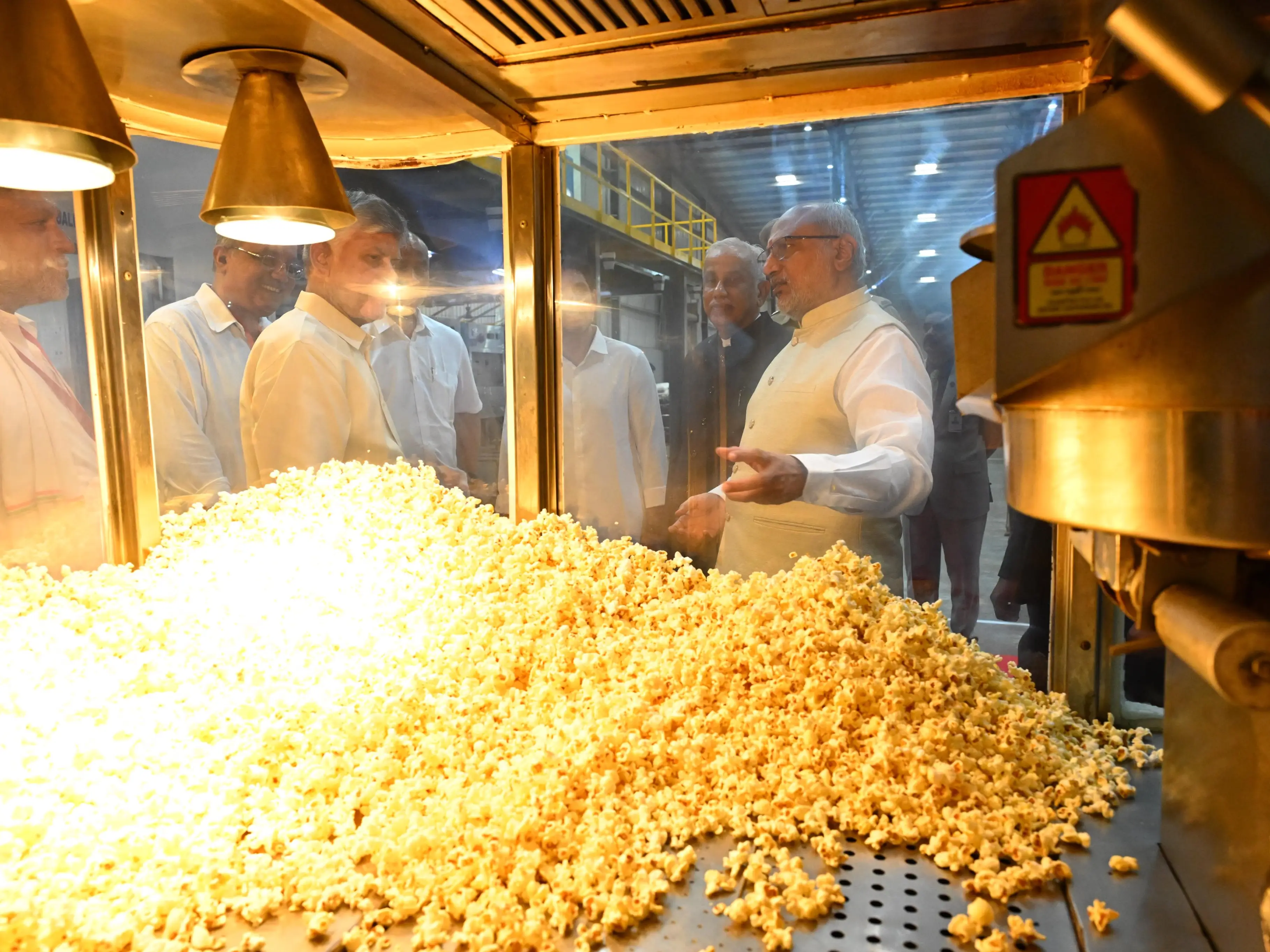 Popcorn, but make it desi! India launches 1st indigenous non-GMO maize hybrids. All about it Popcorn, but make it desi! India launches 1st indigenous non-GMO maize hybrids. All about it