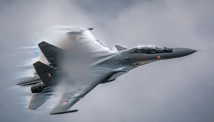 How fast can the Sukhoi Su-30 fighter jet really fly?