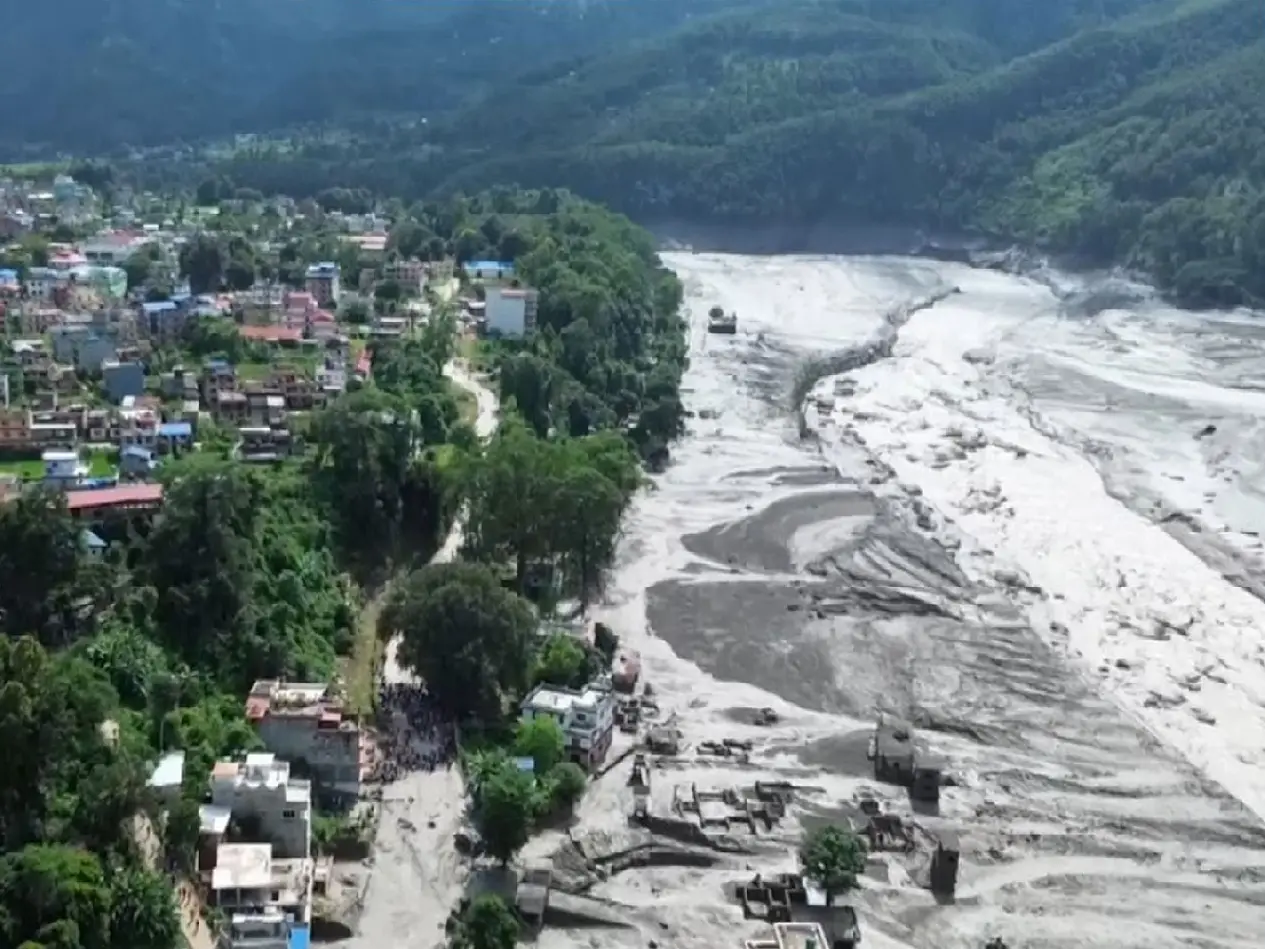 High alert in neighbouring states of UP and Bihar after devastating flash floods in Nepal High alert in neighbouring states of UP and Bihar after devastating flash floods in Nepal