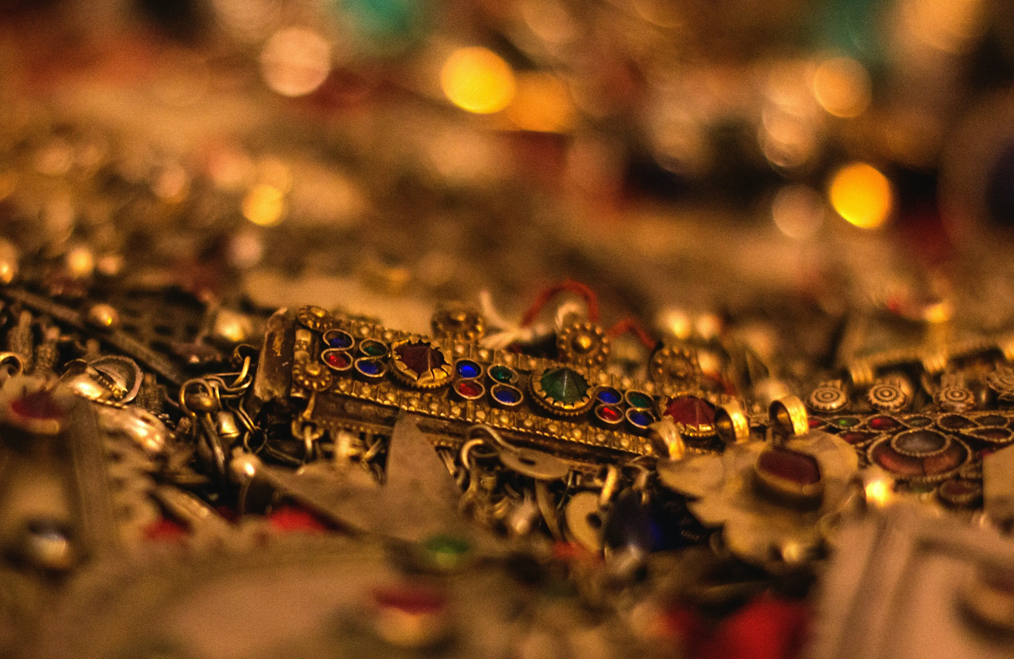 4 minutes, priceless treasure gone: Thieves pull off superfast Bronze Age gold heist in Spain