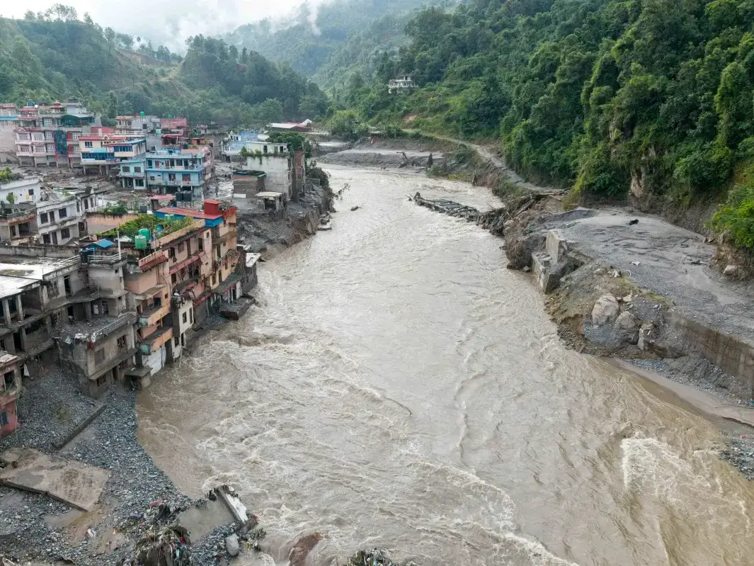 Nepal flood waters surge in UP: 3 bodies recovered as Gandak river gates opened Nepal flood waters surge in UP: 3 bodies recovered as Gandak river gates opened