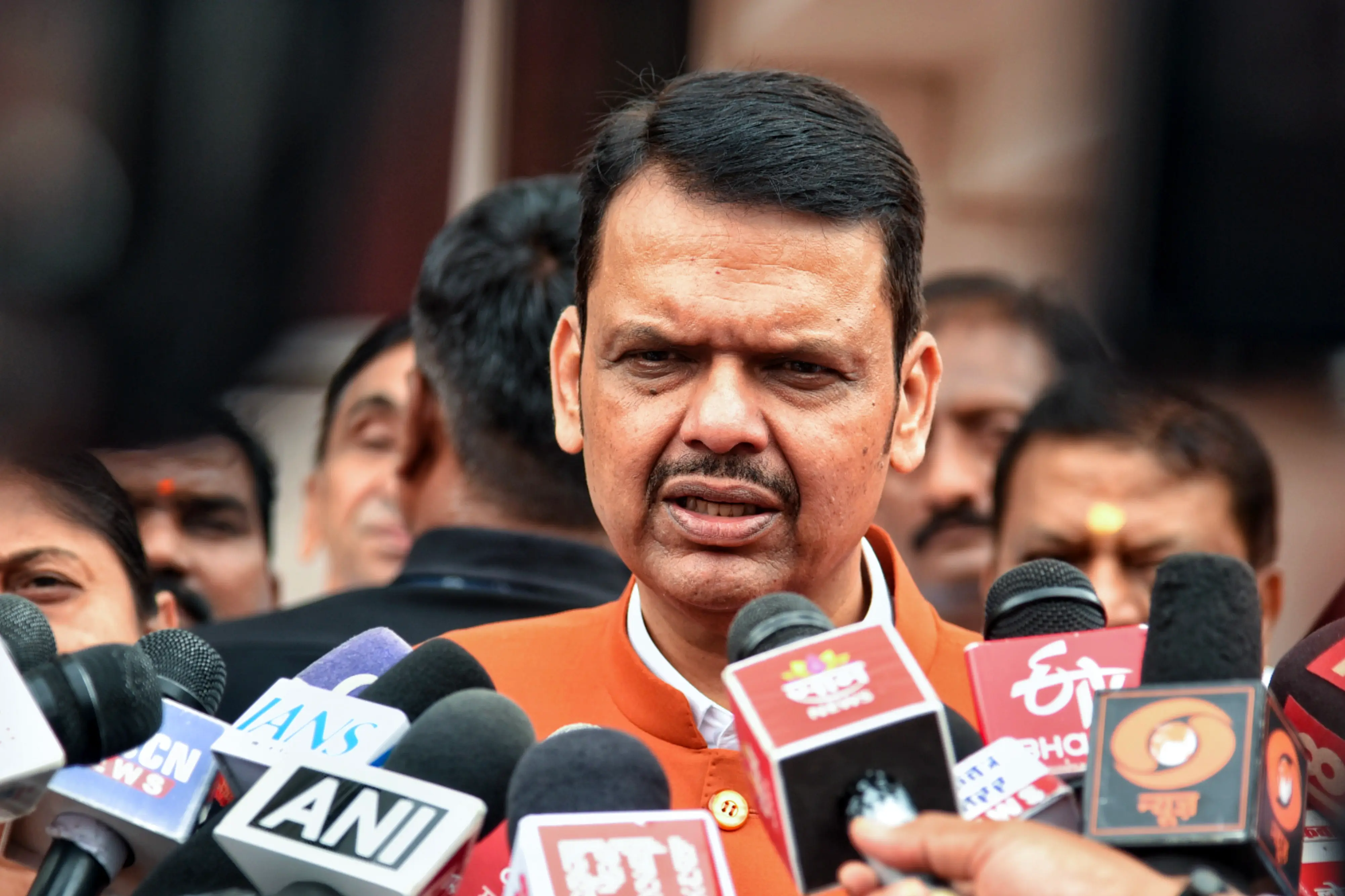Maharashtra gives auto, cab drivers one year to learn Marathi amid language row