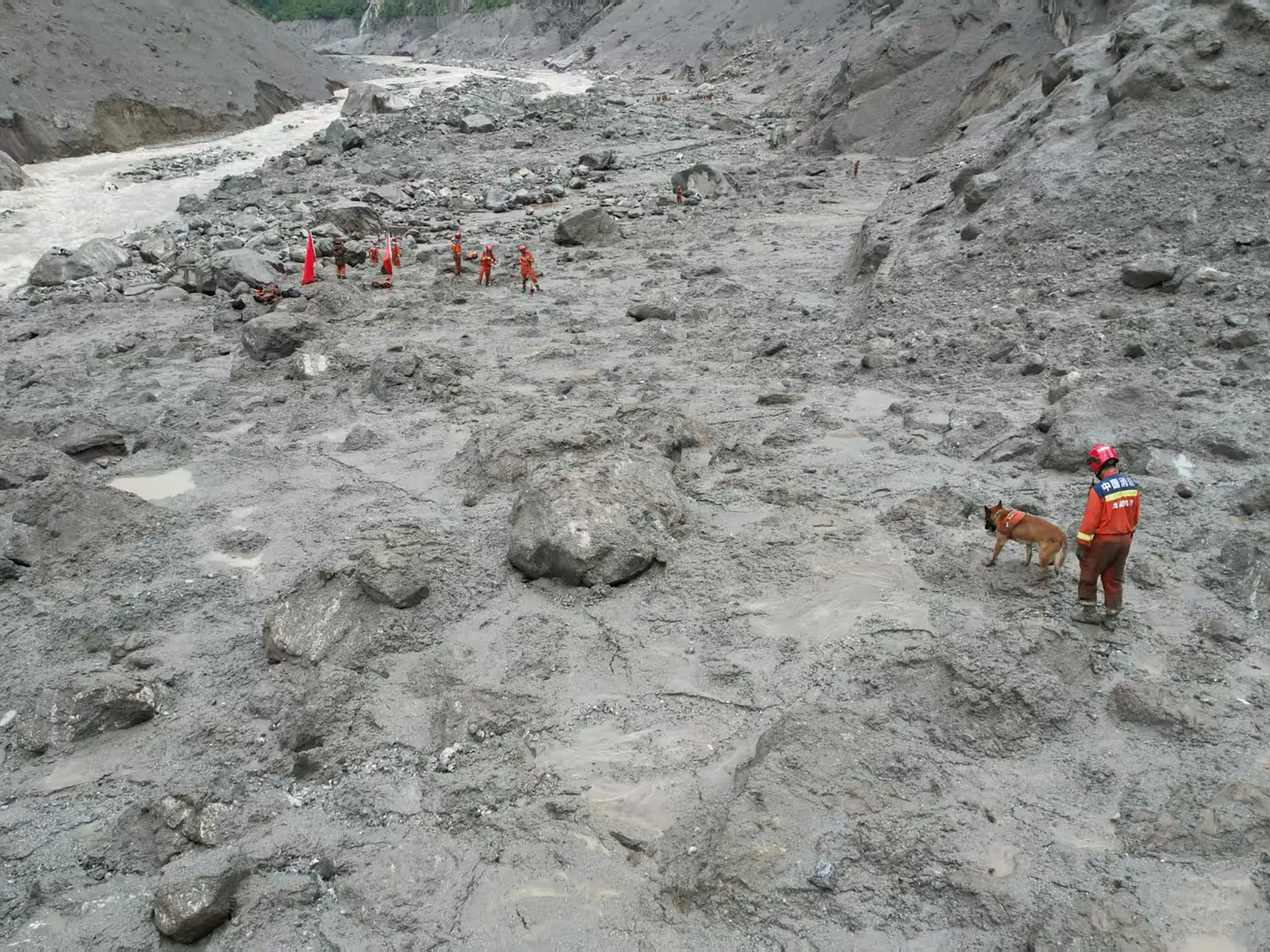 Nepal Tibet LIVE updates: Death toll rises to 750; rescuers race to save trapped over 100 workers in hydropower tunnels Nepal Tibet LIVE updates: Death toll rises to 750; rescuers race to save trapped over 100 workers in hydropower tunnels