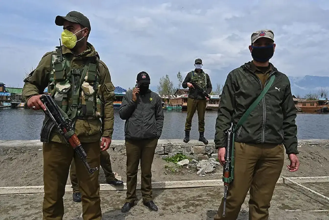Pak-based terrorist handlers, ISI using porn sites and encrypted apps to communicate with ‘recruits’ in J&K