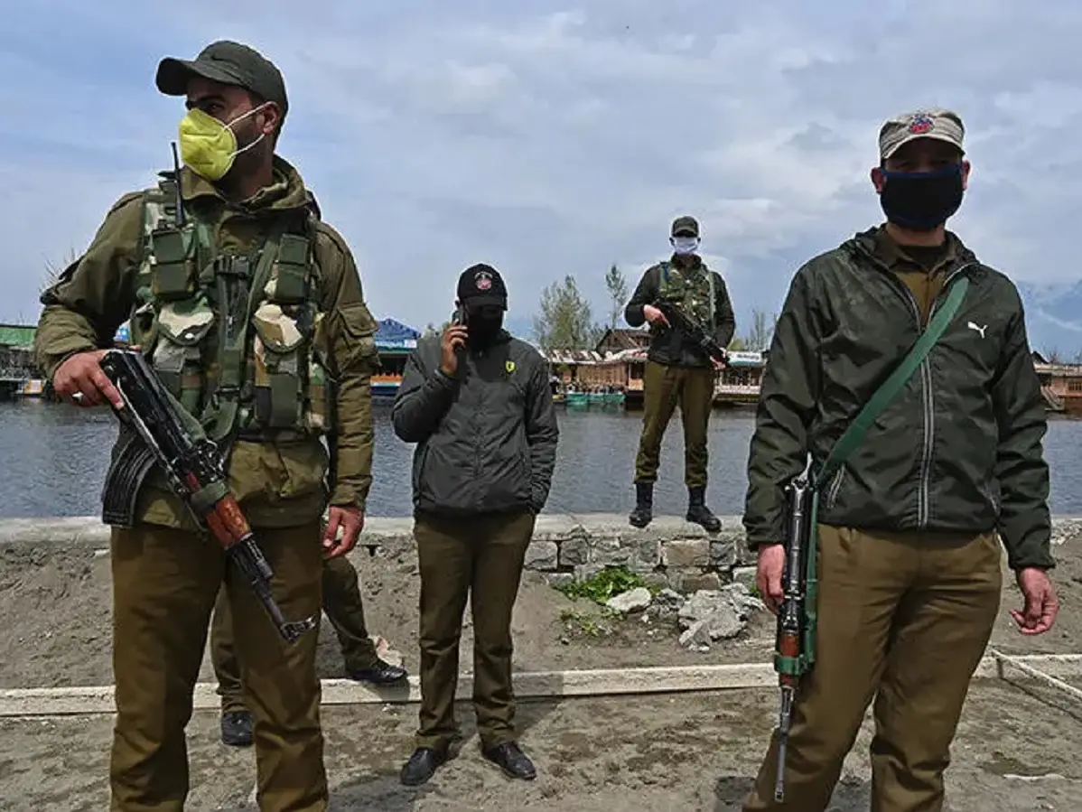 Pak-based terrorist handlers, ISI using porn sites and encrypted apps to communicate with ‘recruits’ in J&K Pak-based terrorist handlers, ISI using porn sites and encrypted apps to communicate with ‘recruits’ in J&K