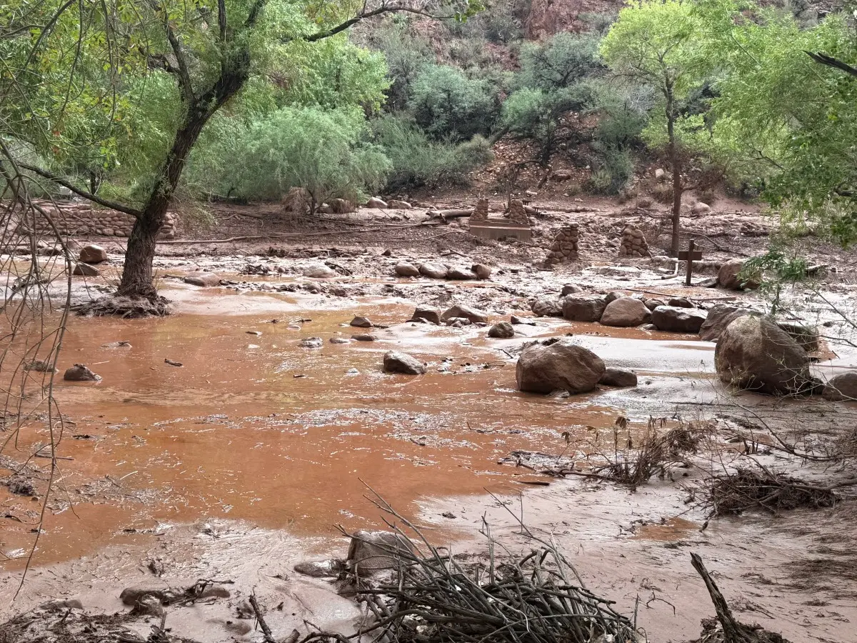 Flash flood strikes Grand Canyon in US: 15 missing, over 60 evacuated Flash flood strikes Grand Canyon in US: 15 missing, over 60 evacuated