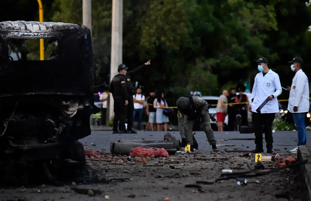 Car bomb explodes outside Mexico police station, leaves seven people injured