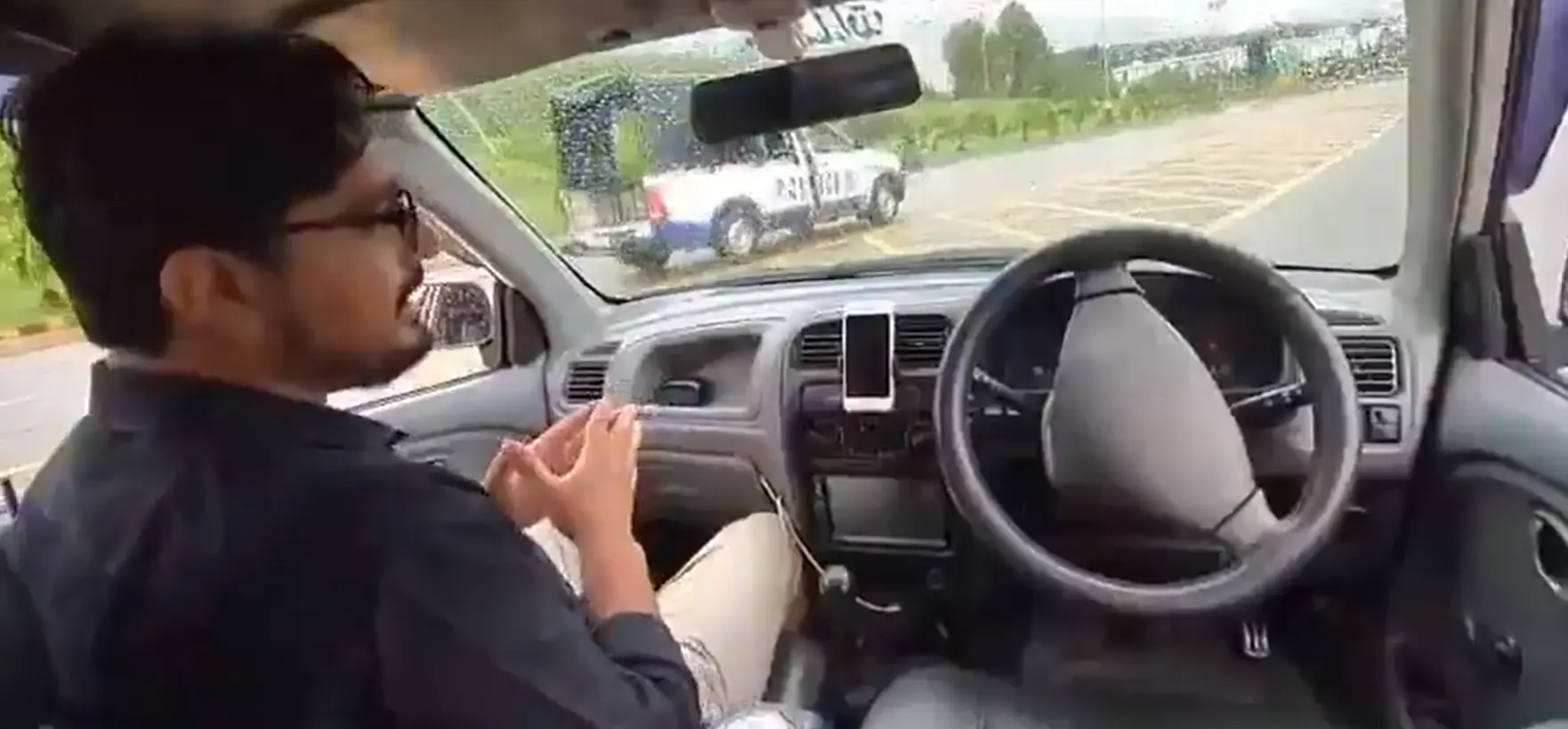 WATCH | Pakistan journalist films ‘self-driving’ car in Islamabad. What happened next?