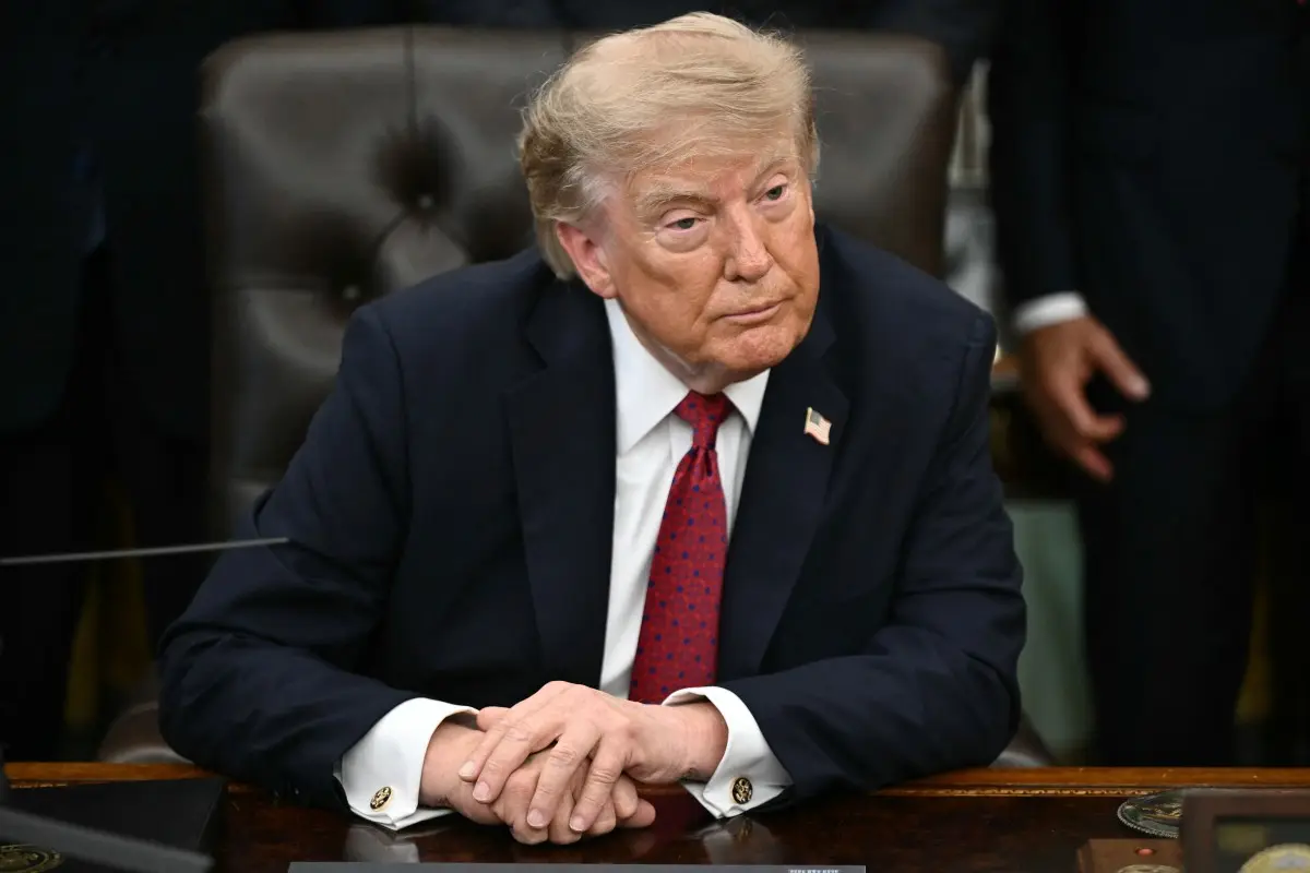 Trump thanks Bangladesh PM for Boeing deal, hints at meeting