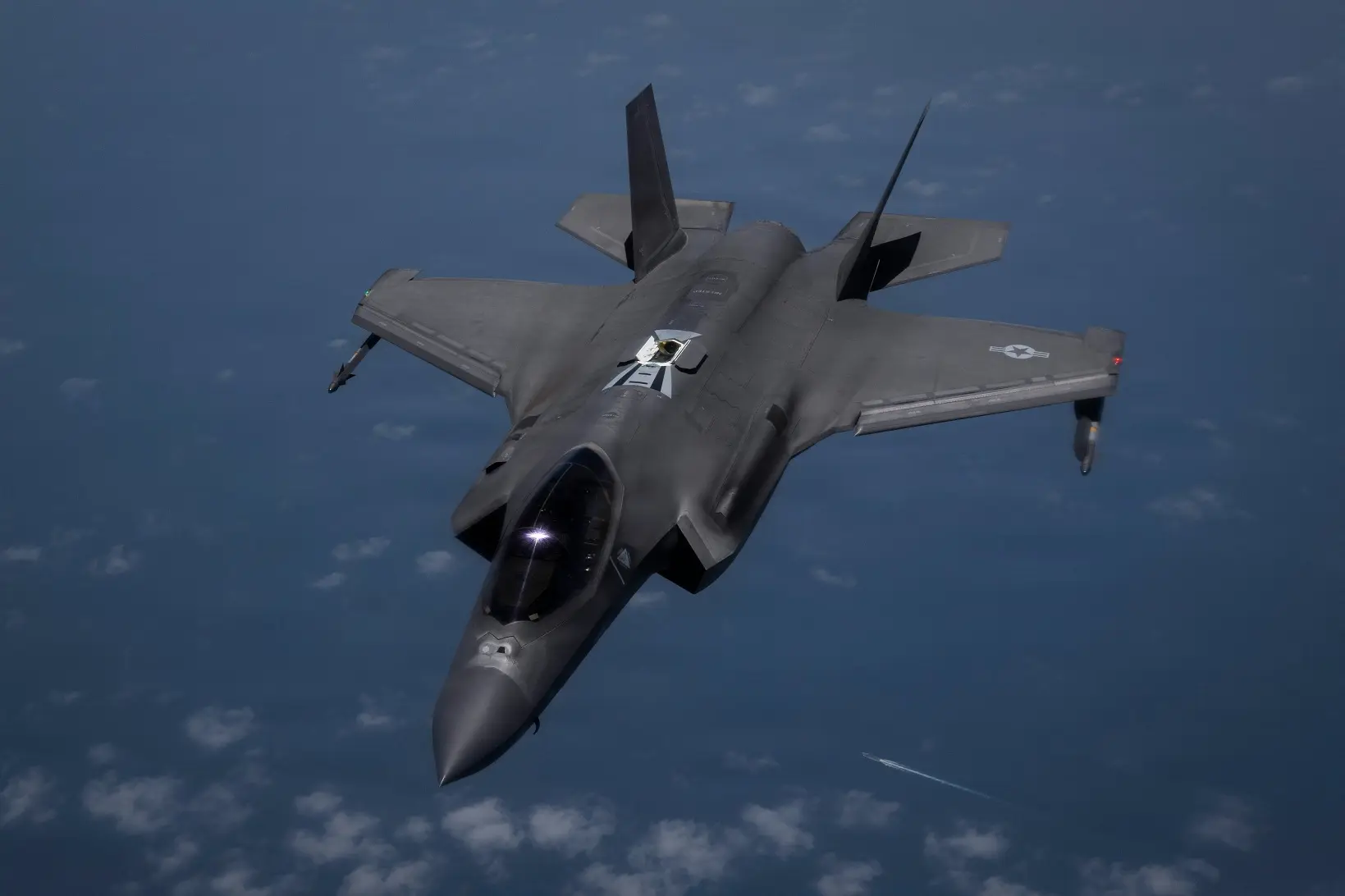 Iran launches retaliatory strikes with missiles and drones;  Trump warns of ‘much harder’ attack