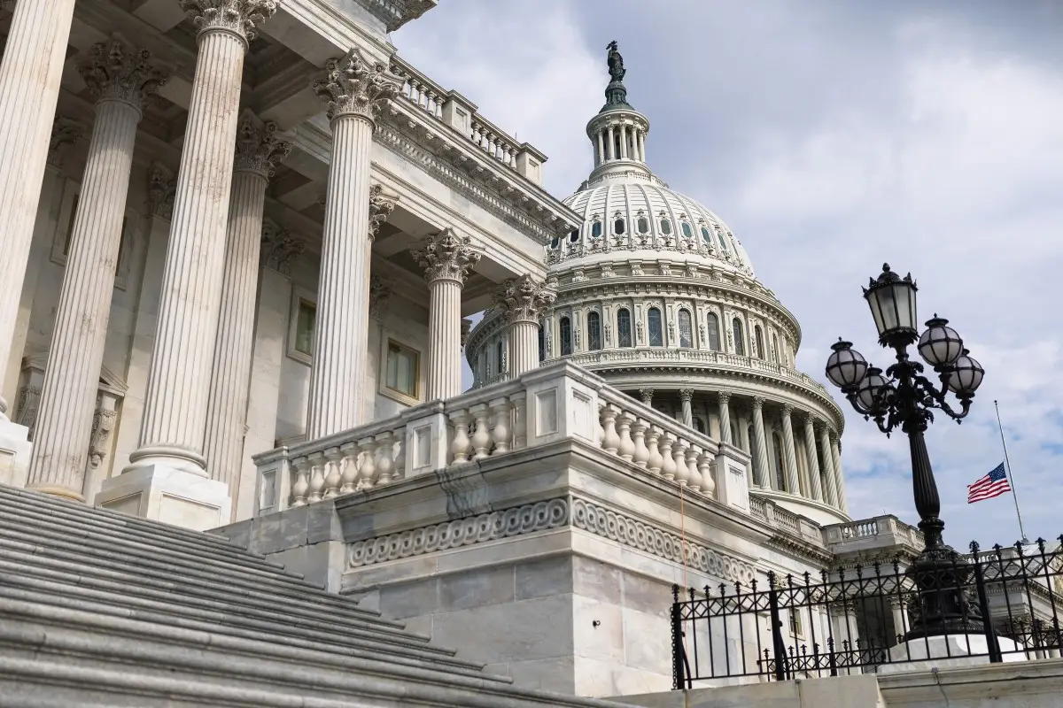 Donald Trump dodges a shutdown. Now comes the bigger test: The midterm elections