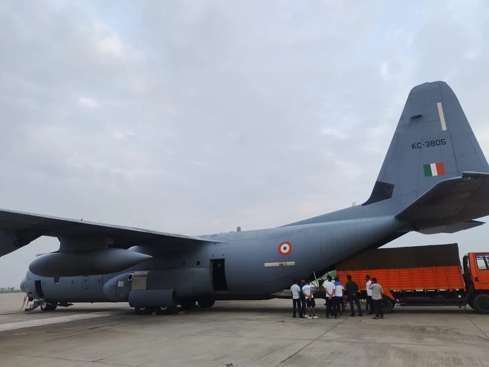 India sends fifth aid tranche to Nepal, total relief crosses 68 tonnes India sends fifth aid tranche to Nepal, total relief crosses 68 tonnes