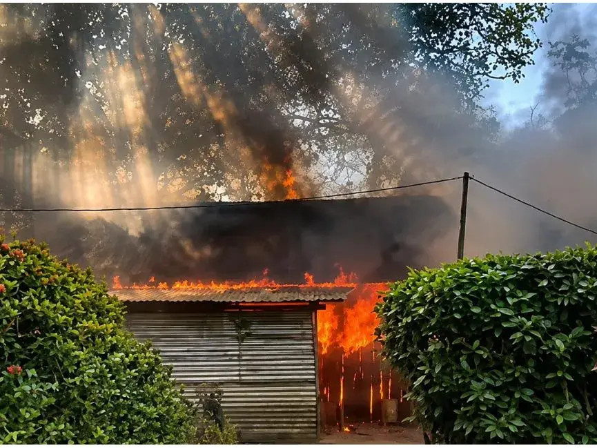 Manipur violence: 25 houses torched in Manipur’s Kangpokpi a day after 10 homes were burnt along Imphal-Tamenglong road Manipur violence: 25 houses torched in Manipur’s Kangpokpi a day after 10 homes were burnt along Imphal-Tamenglong road
