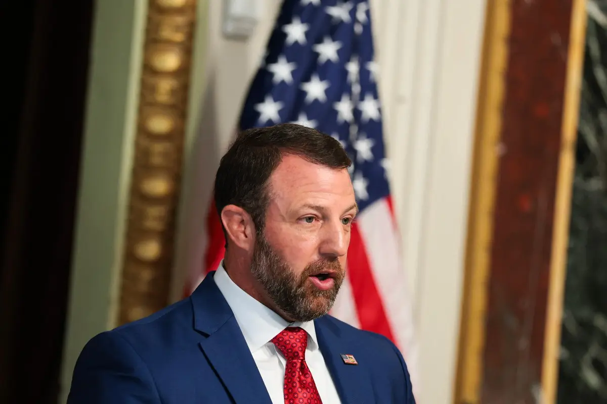 Coast Guard jet carrying DHS Secretary Markwayne Mullin makes emergency landing after engine failure