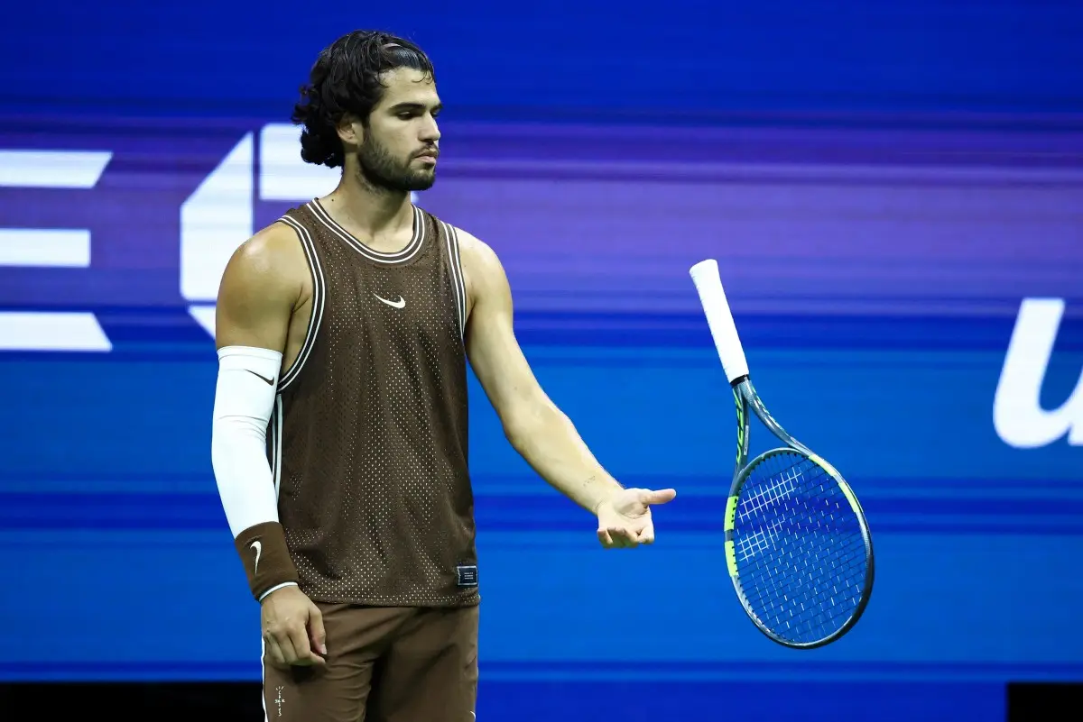US Open 2026: Carlos Alcaraz, Aryna Sabalenka advance into third round after contrasting wins