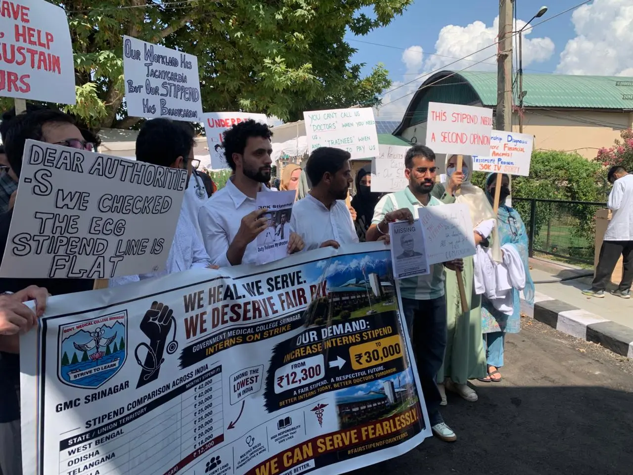 J&K medical interns continue fourth-day protest, demand stipend hike to ₹30,000