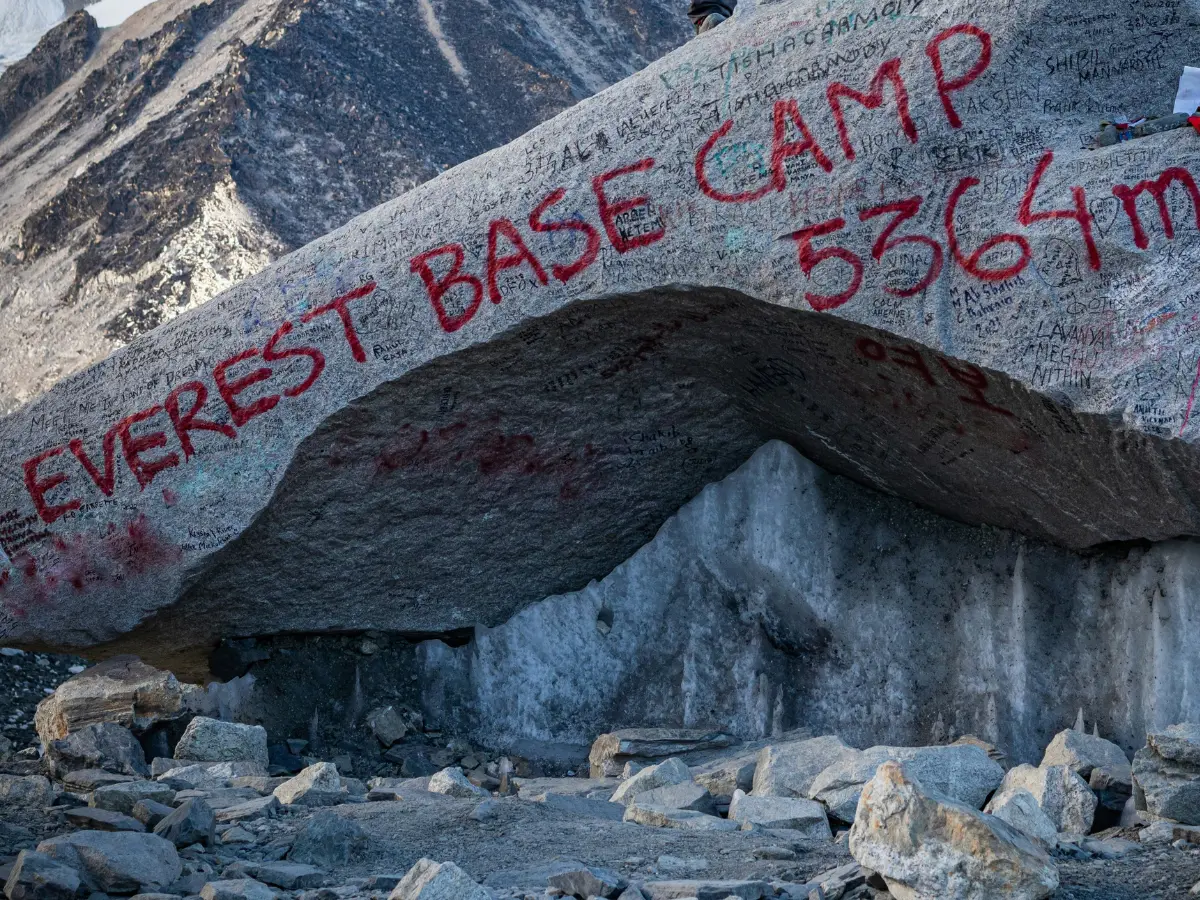 Killing the Himalayas slowly: Human urine is melting a glacier on Mount Everest Killing the Himalayas slowly: Human urine is melting a glacier on Mount Everest
