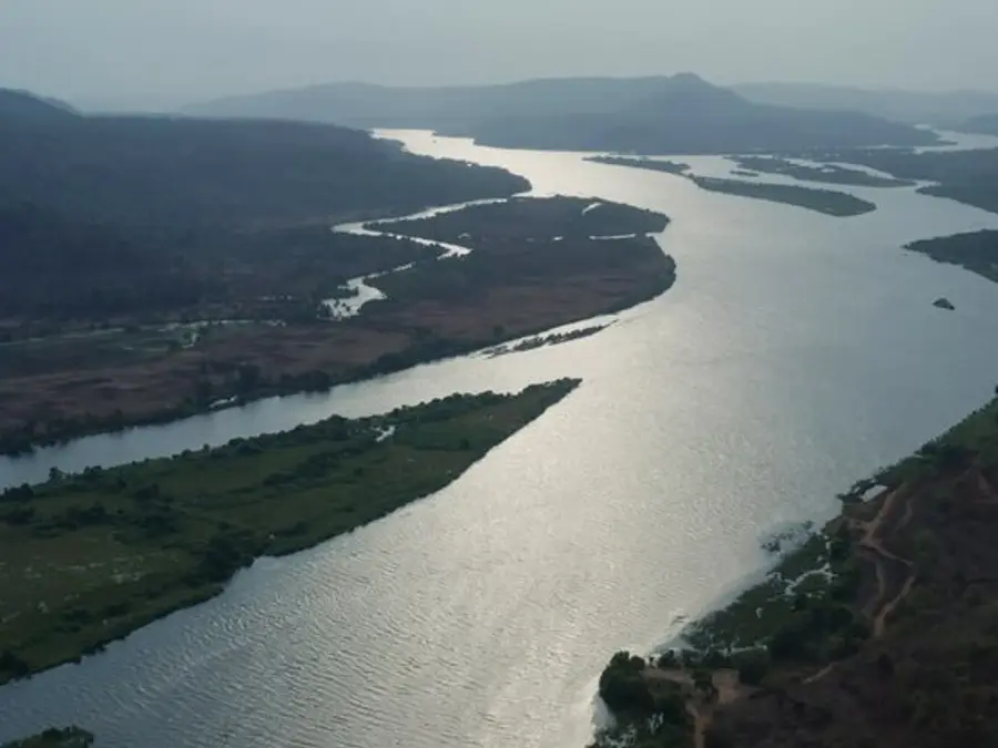 Family of four in Andhra Pradesh jumps off bridge into Godavari river, woman rescued, 3 missing
