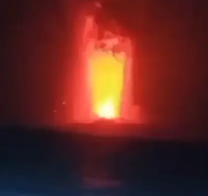 VIDEO: Lava fountains, booming sounds heard after Indonesia's Anak Krakatoa volcano erupts; over 200 flights grounded