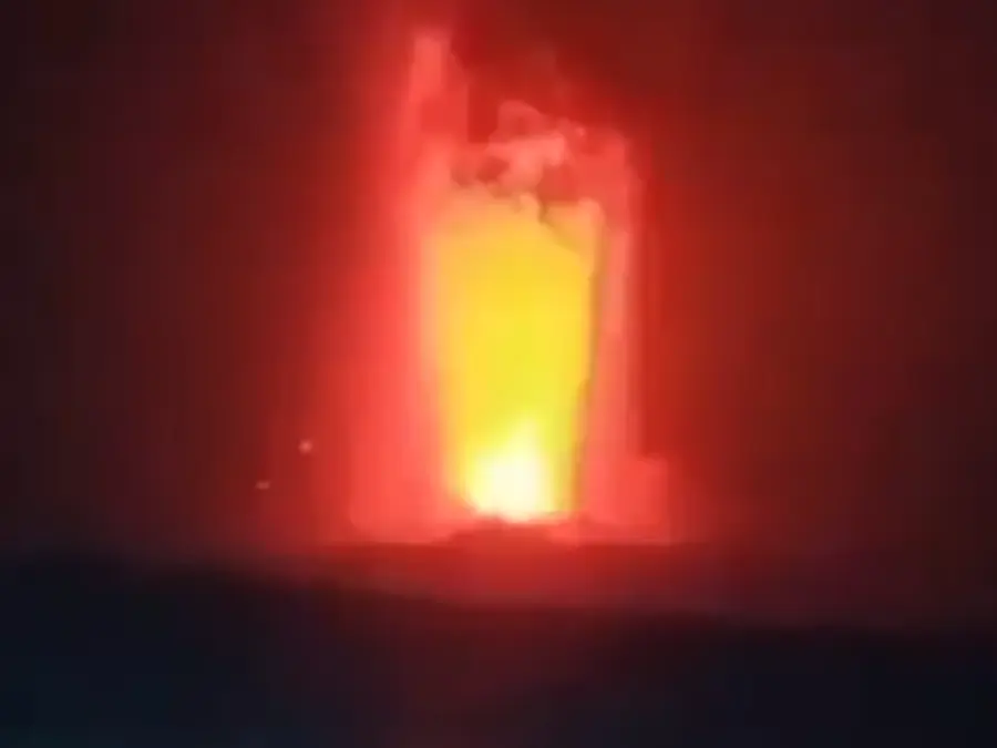 VIDEO: Lava fountains, booming sounds heard after Indonesia's Anak Krakatoa volcano erupts; over 200 flights grounded