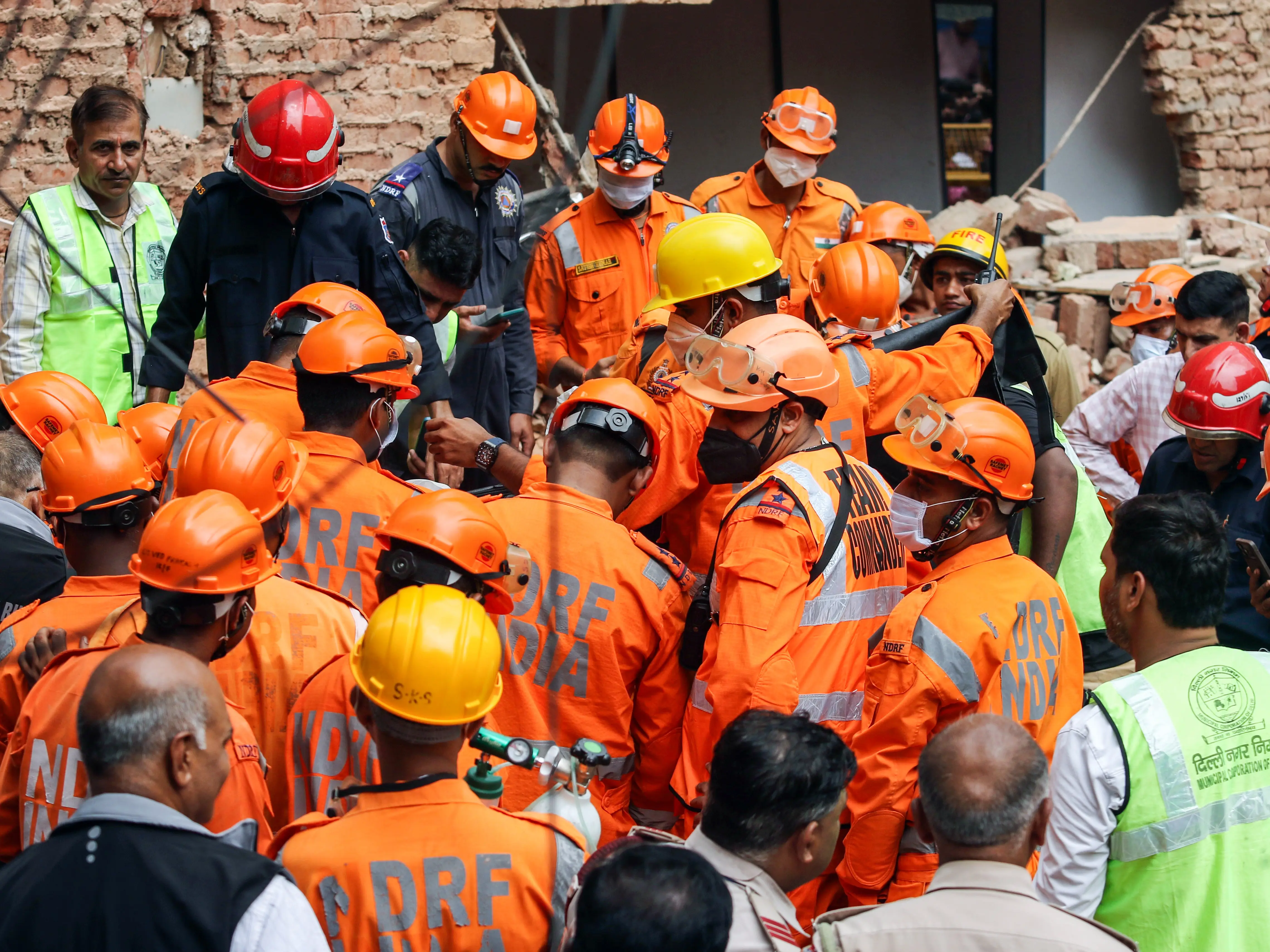 Delhi building collapse: HC orders MCD to launch high-level inquiry after incident claims 7 lives Delhi building collapse: HC orders MCD to launch high-level inquiry after incident claims 7 lives