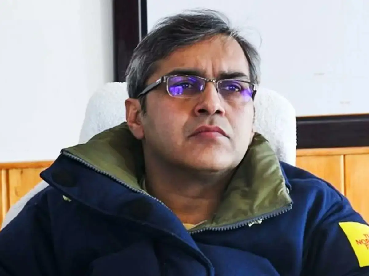Who is Sanjeev Khirwar? MCD chief involved in dog walking row faces resignation calls after Satya Niketan building collapse Who is Sanjeev Khirwar? MCD chief involved in dog walking row faces resignation calls after Satya Niketan building collapse