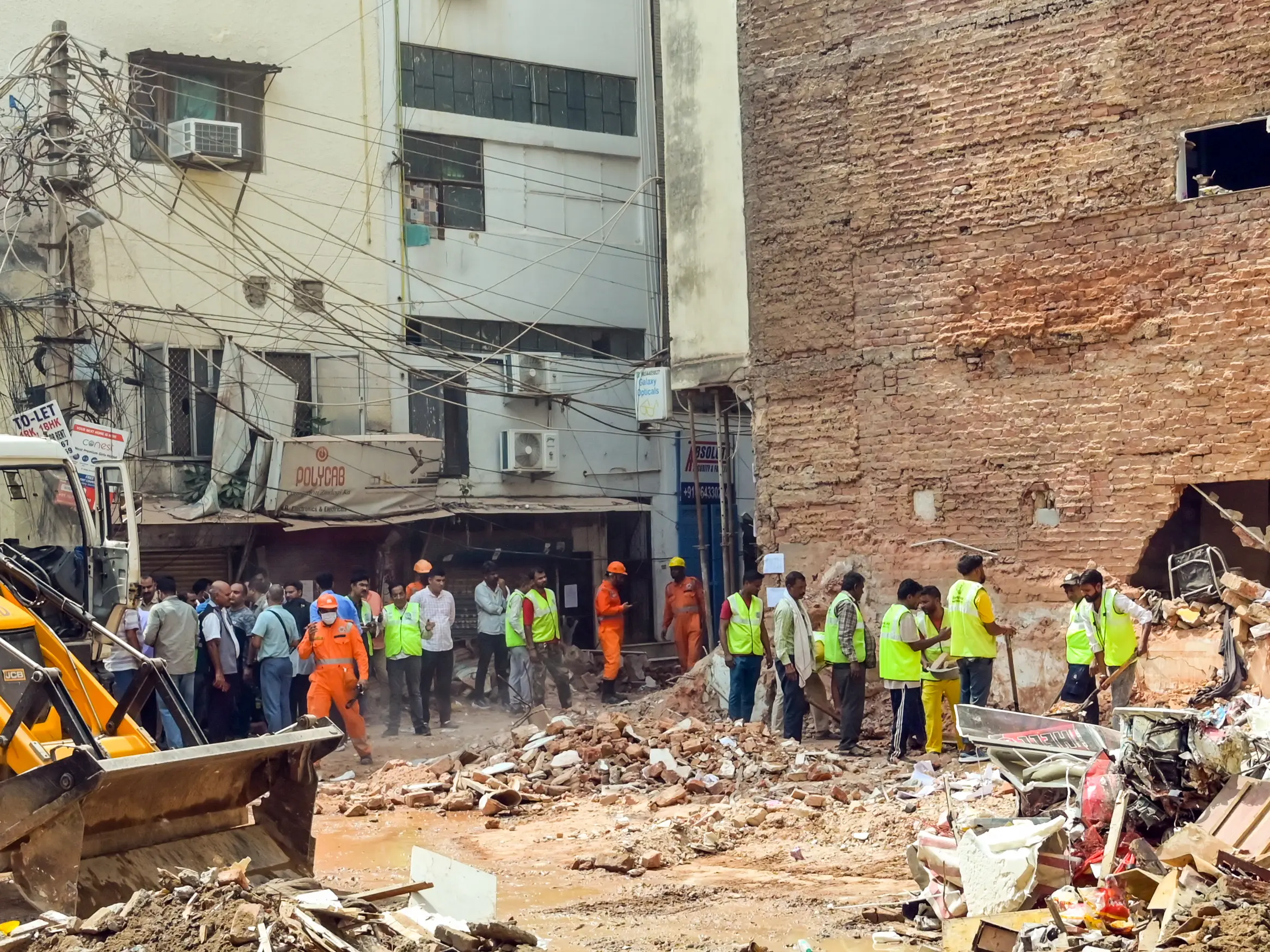 Delhi building collapse: ABVP warns PG owners, NSUI alleges death toll cover-up as govt orders audit of PG hubs Delhi building collapse: ABVP warns PG owners, NSUI alleges death toll cover-up as govt orders audit of PG hubs